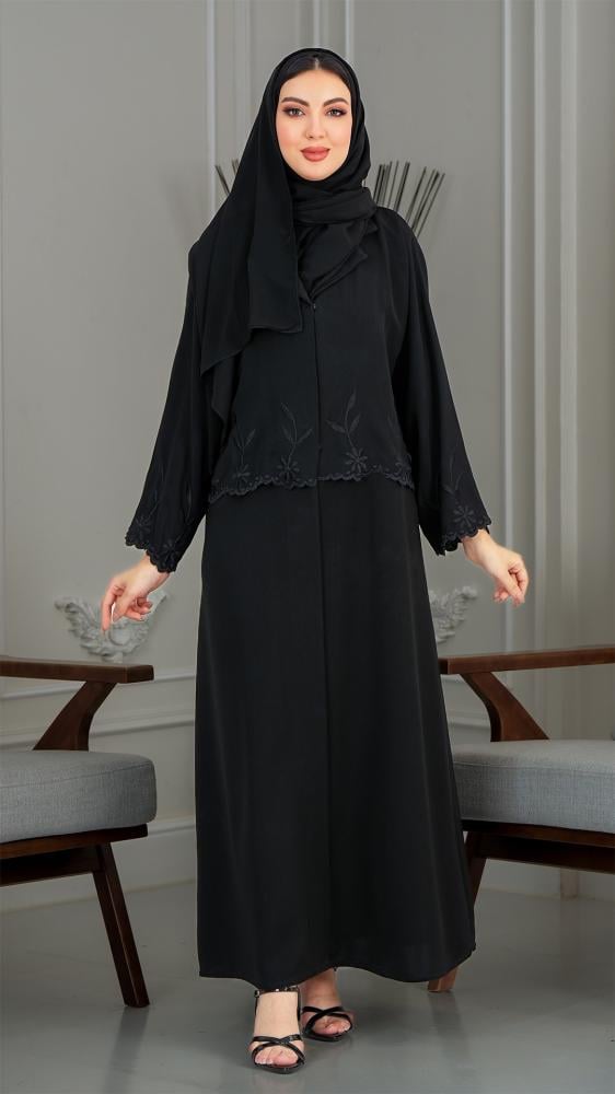 عبايه كريب بتطريز اسود