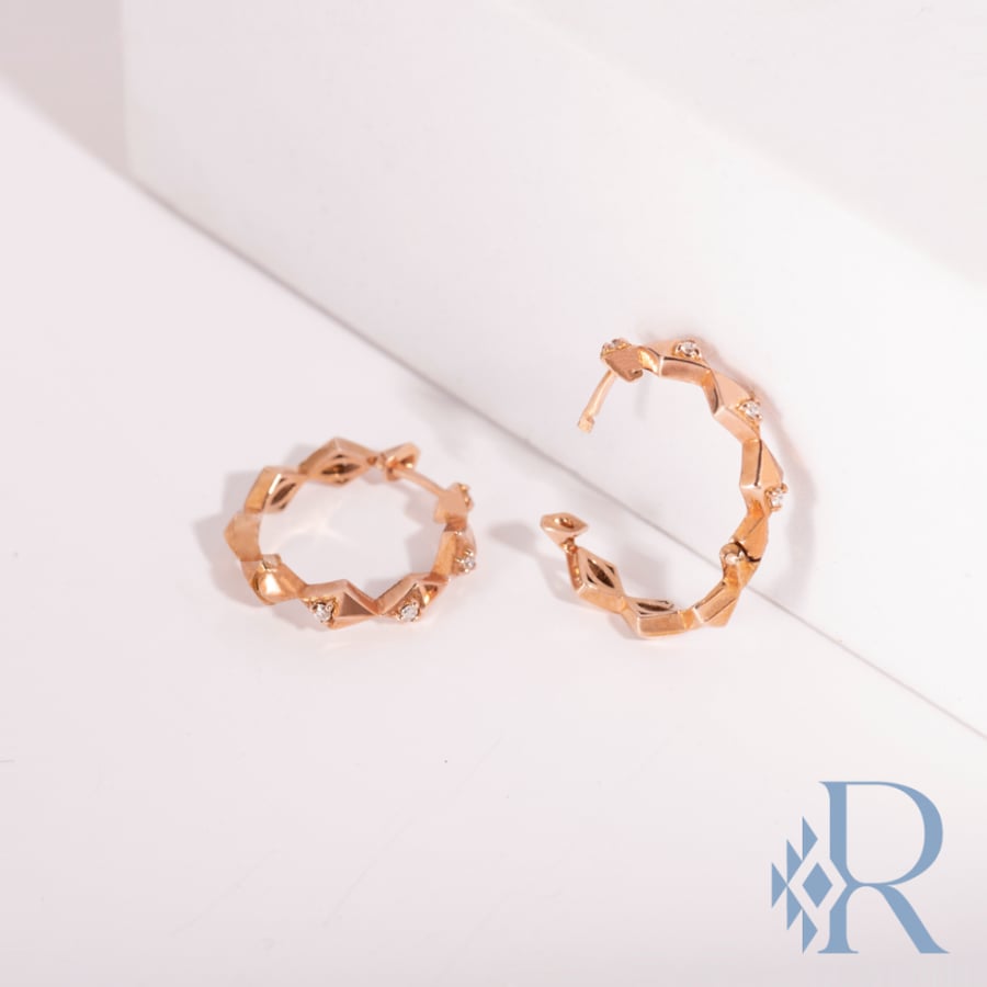 RE:18 Rose Gold Earrings with Diamond -  حلق روز قولد مع الماس