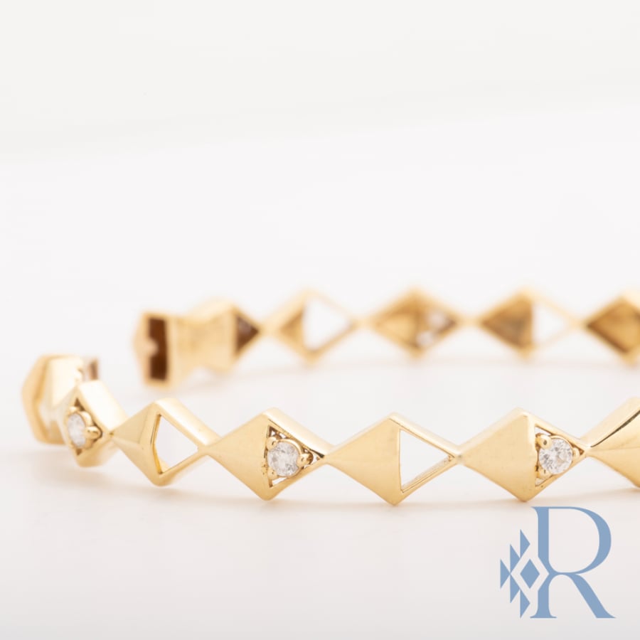 FGB:01 Gold Bracelet with diamonds - اسوارة ذهبيه مع الماس