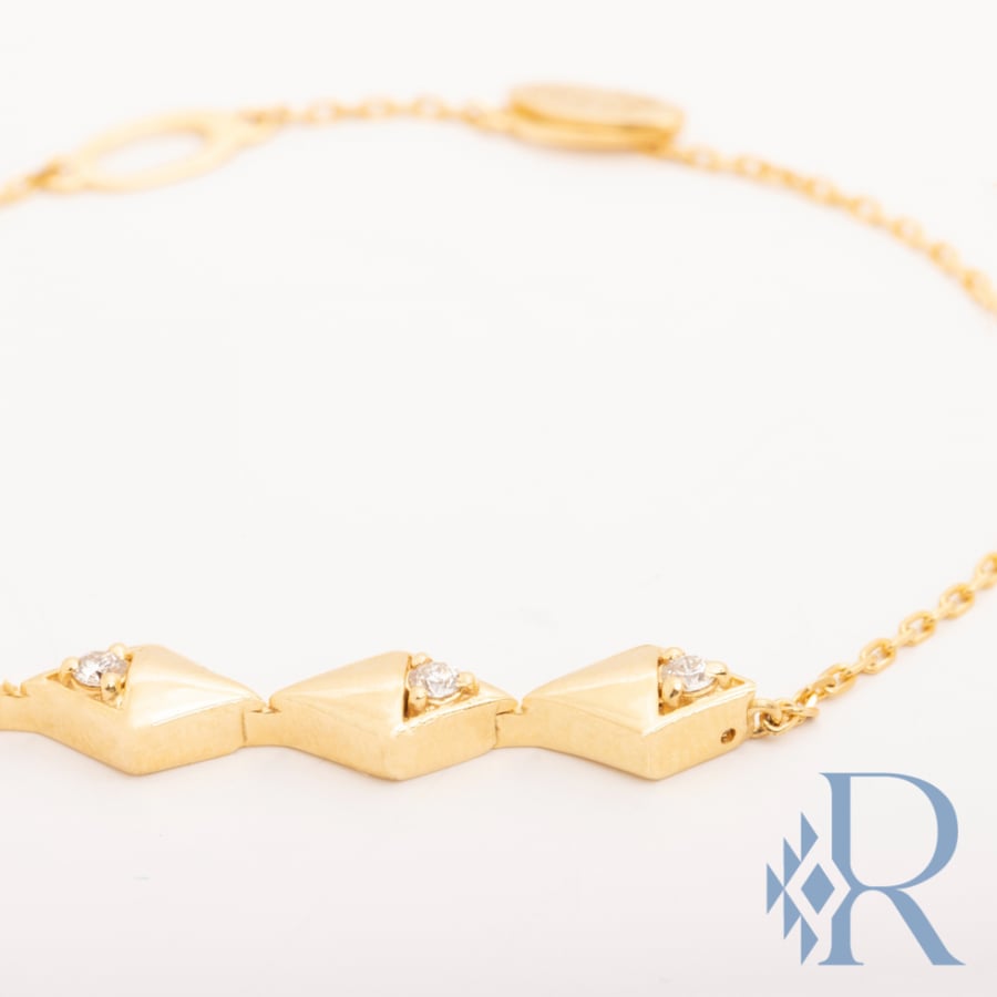 GBD:10 Gold Bracelet with diamonds - اسوارة ذهبيه مع الماس