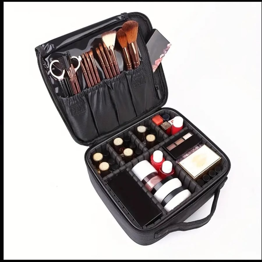 شنطة مكياج صغيره مقاس٢٥*٢٢سم
