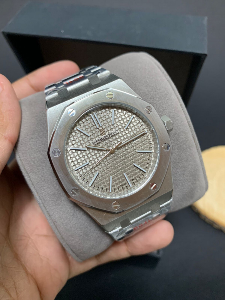 ساعة ادميرز AUDEMARS PIGUET