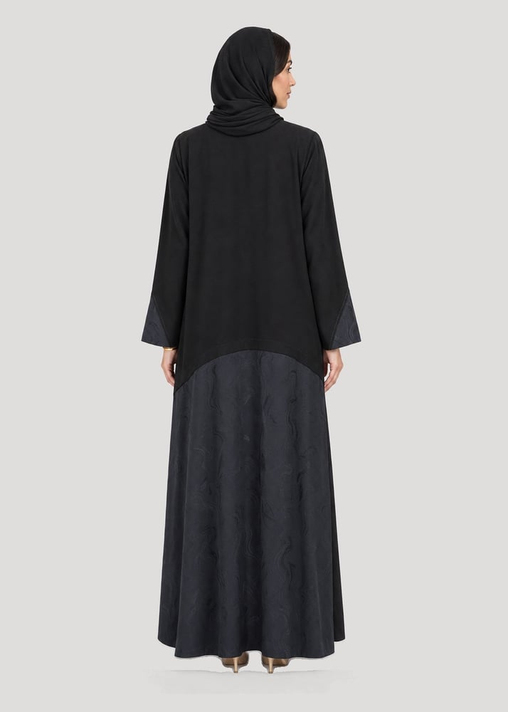 L349 - عباية A-cut