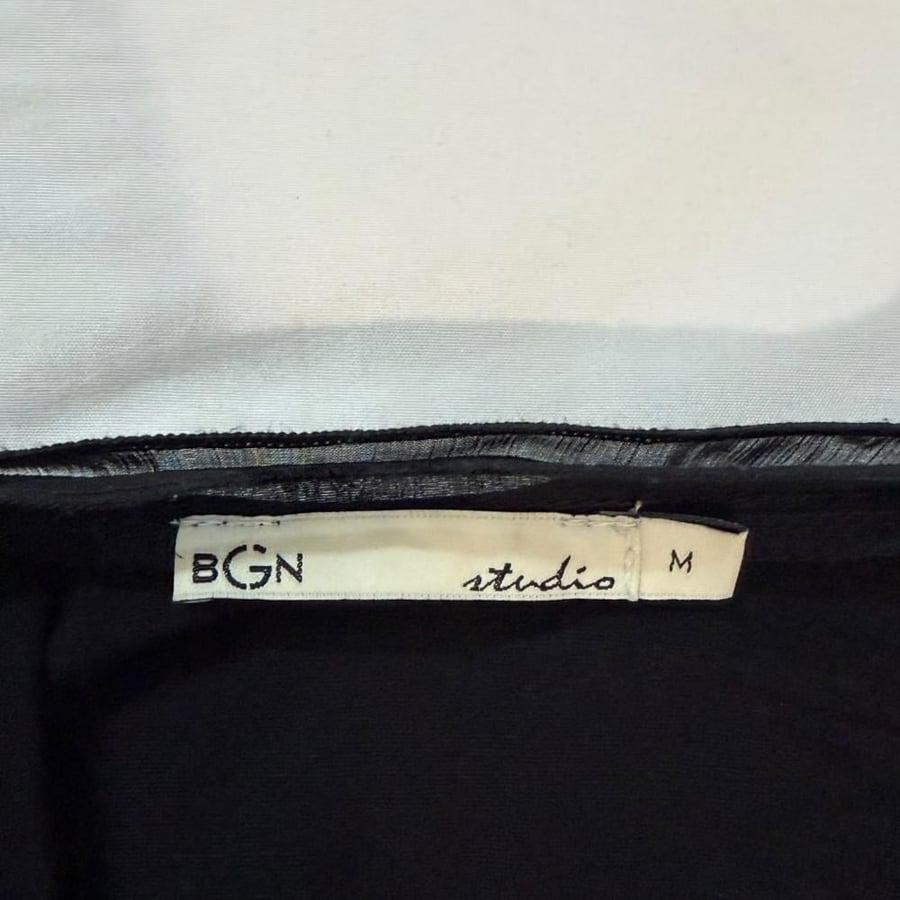 BGN Studio Black Sequin Long Sleeve V-Neck Top - Size M