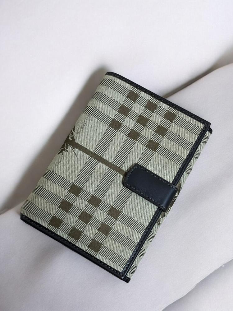 BURBERRY NOVA CHECK WALLET