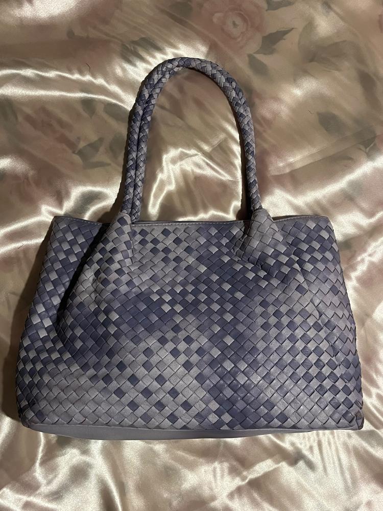 Not authentic))Bottega Veneta Lavender Intrecciato Woven Leather Tote Bag