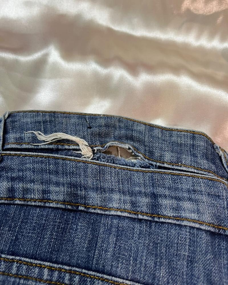 XOXO Medium Wash Low-Rise Straight Leg Jeans - Size 7/8 -s