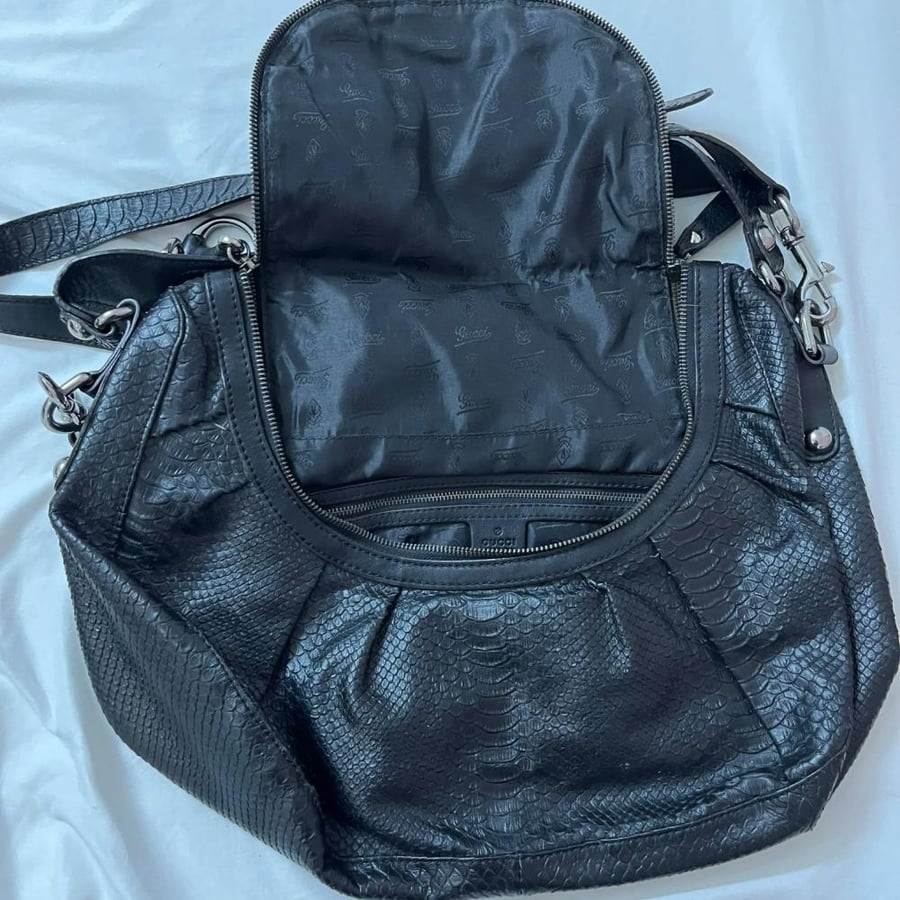Gucci Black Leather Shoulder Bag