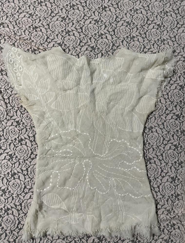 White cotten floral print shirt