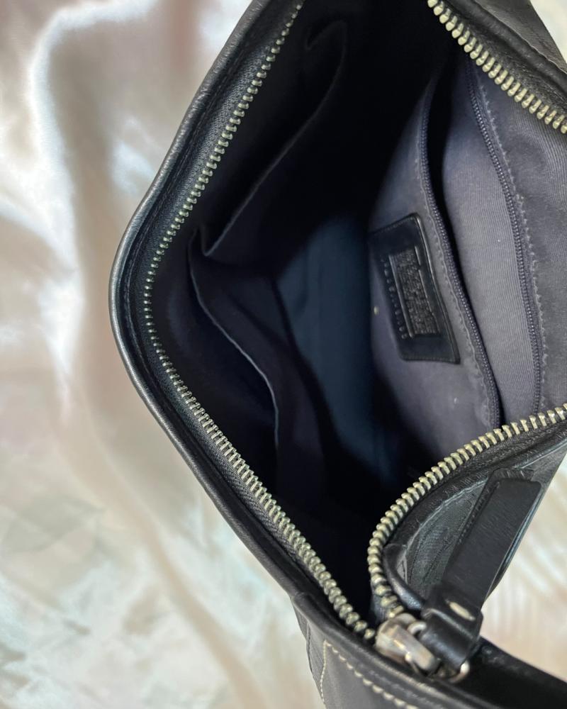 Coach Black Signature Jacquard & Leather Dogleash Clips Hobo Shoulder Bag