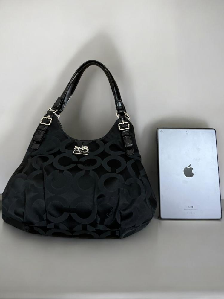 COACH 16505 Madison MAGGIE Black Op Art Hobo Handbag