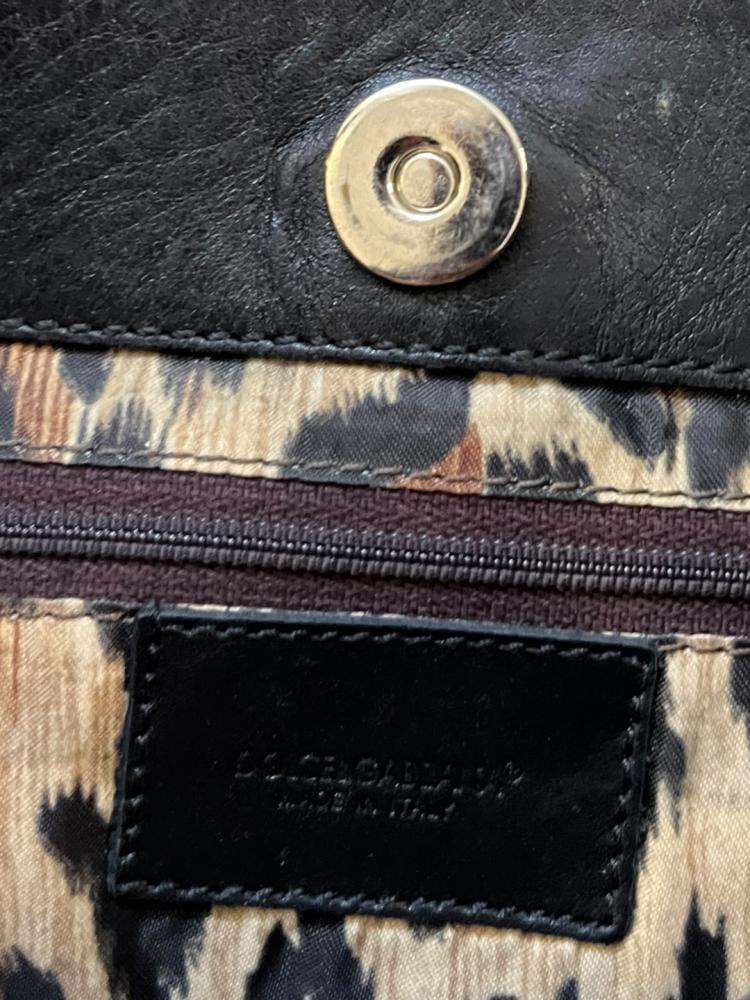 Dolce & Gabbana Solid Black Leather shoulder bag