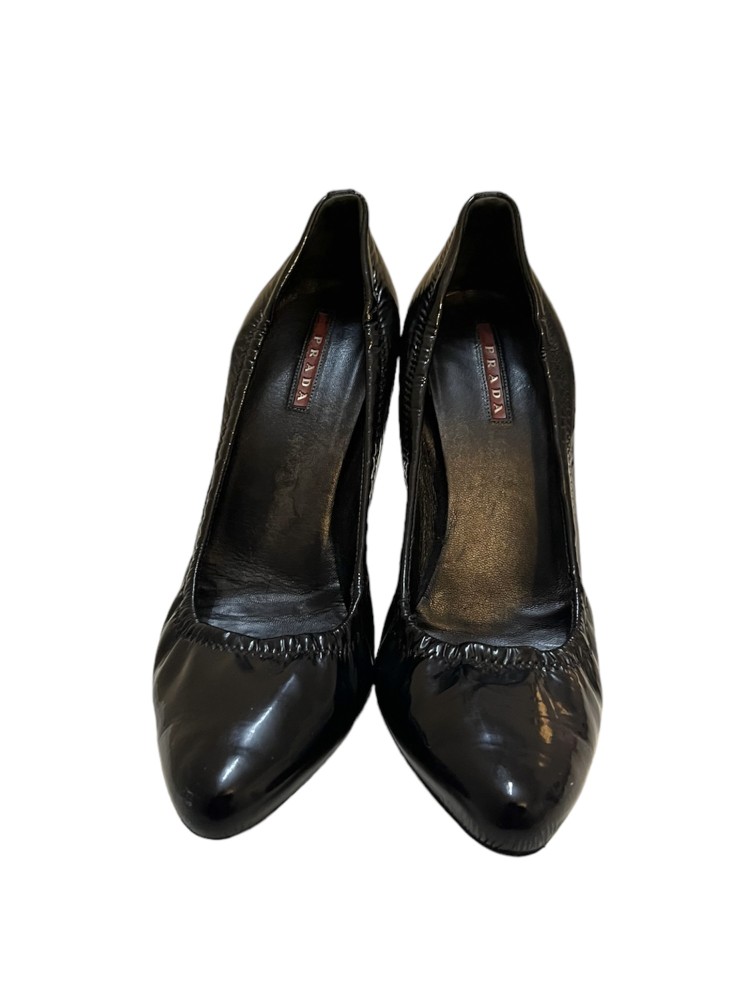 PRADA PATENT LEATHER HEELS Size:39