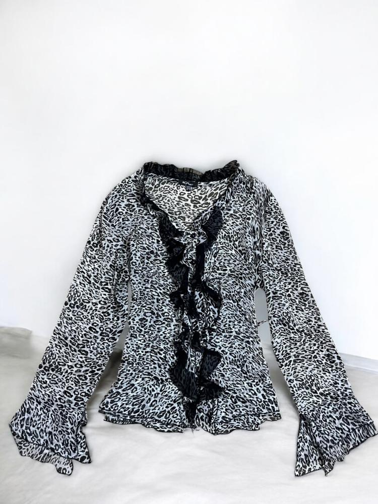Black and white top .size:L-xl