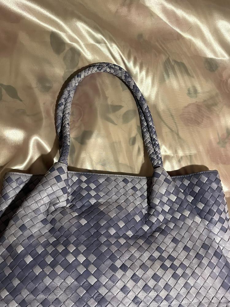 Not authentic))Bottega Veneta Lavender Intrecciato Woven Leather Tote Bag