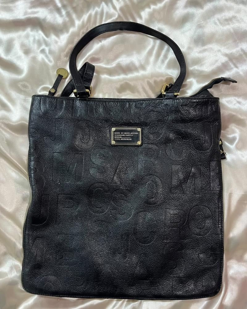 Marc Jacobs Black Leather Logo Embossed Tote Bag