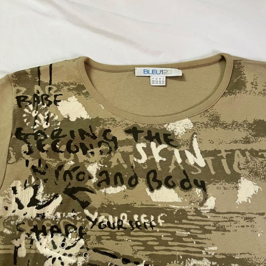 BLEU123 Beige Graphic Print T-Shirt - Size M (FR 40)