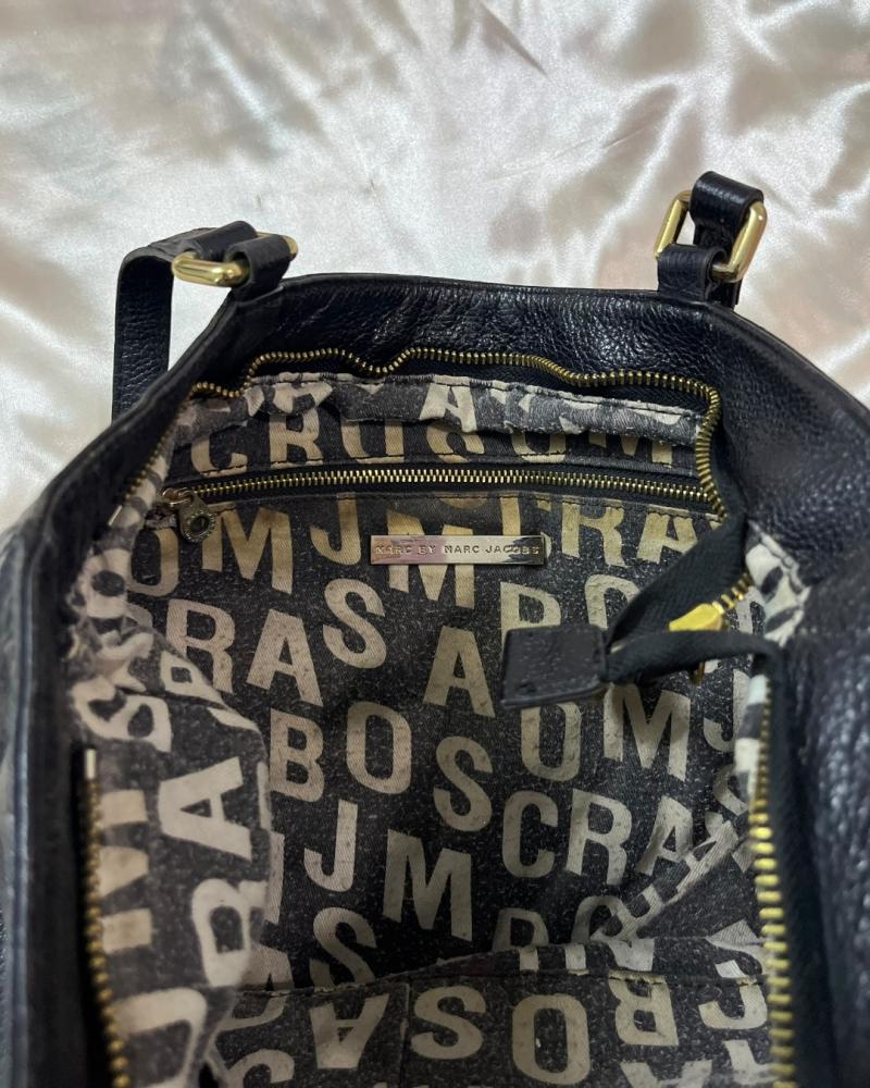 Marc Jacobs Black Leather Logo Embossed Tote Bag
