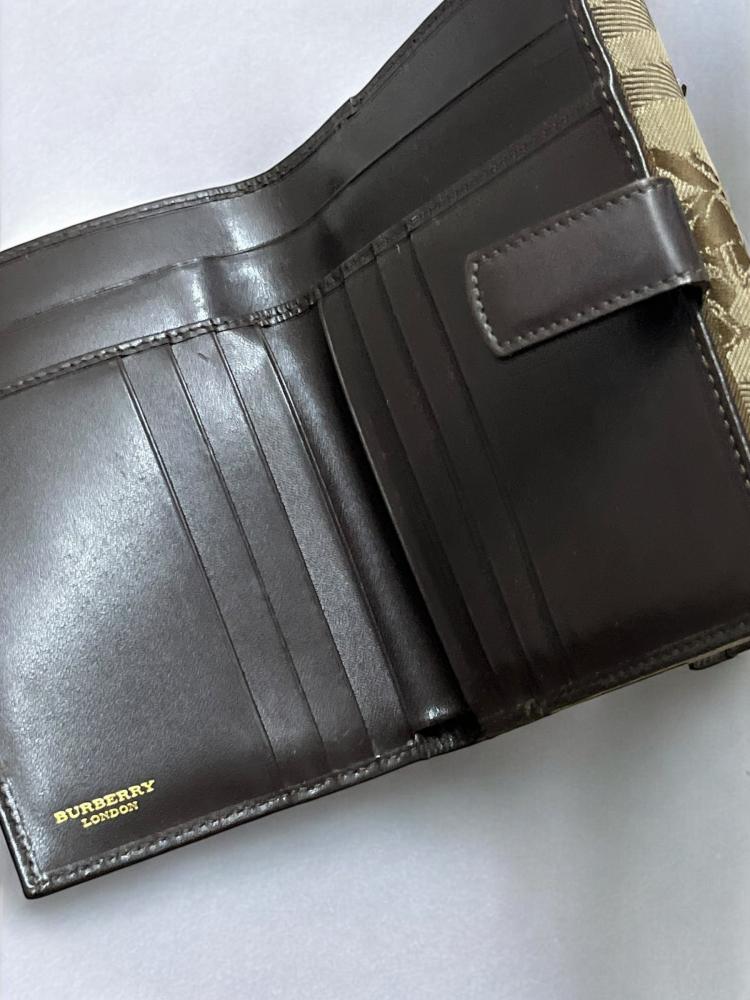 BURBERRY NOVA CHECK WALLET