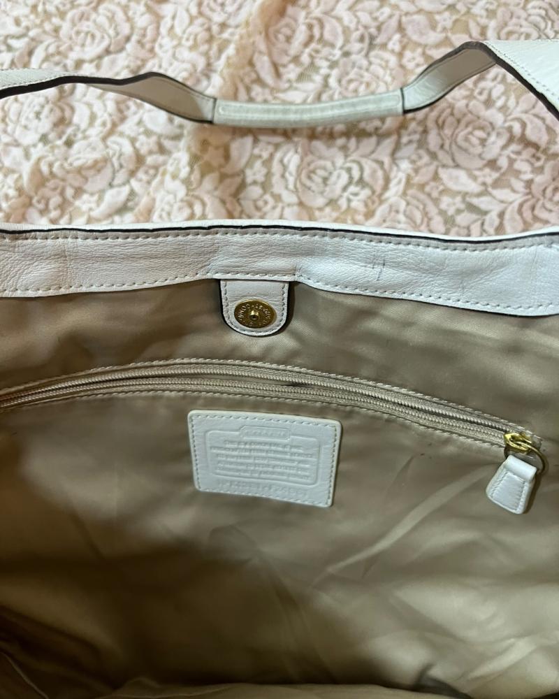 Coach Off-White Leather Buckled Shoulder Bag