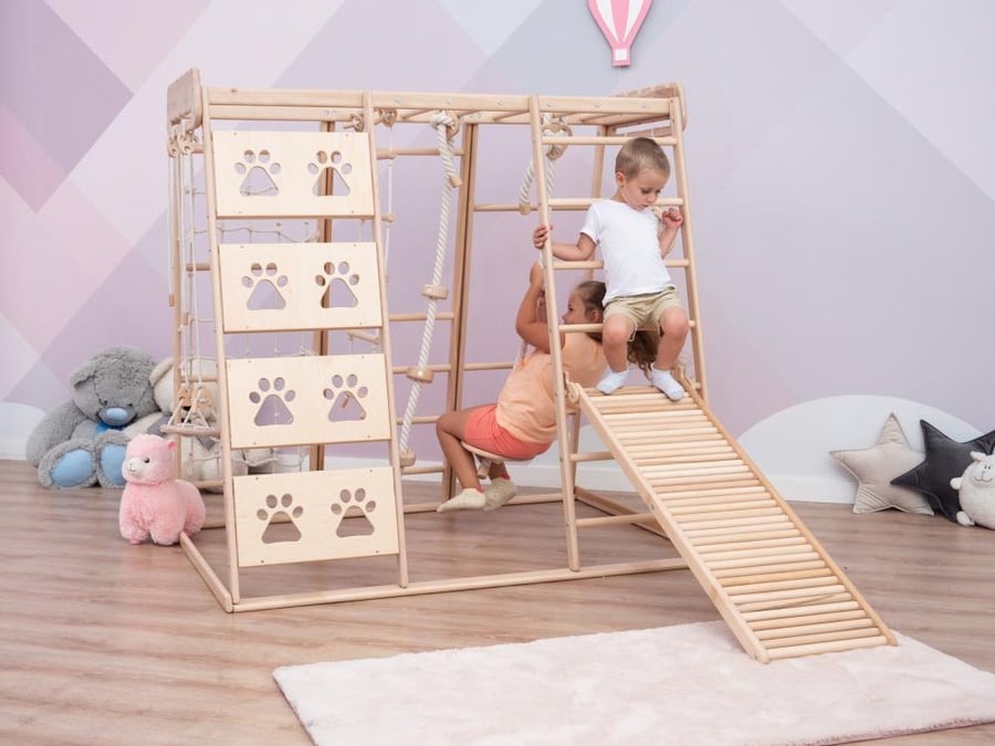 Large Wooden Climbing Club with 6 Exercise Pieces