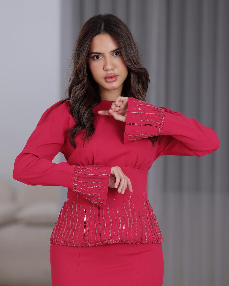 فستان سهرة كريب فوشي قصة كورسيه مع تطريز