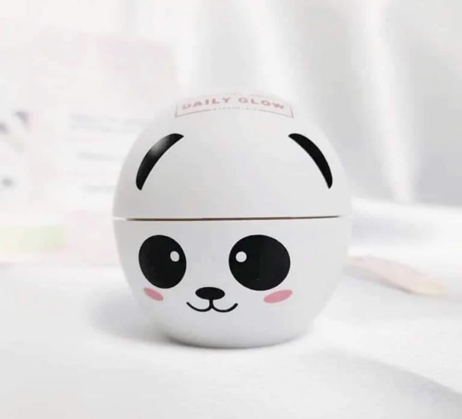 بلسم تفتيح الهالات السوداء من ذا ديلي قلو باندا فانتازي - ‏The Daily Glow Panda's Fantasy Brightening Eye Balm
