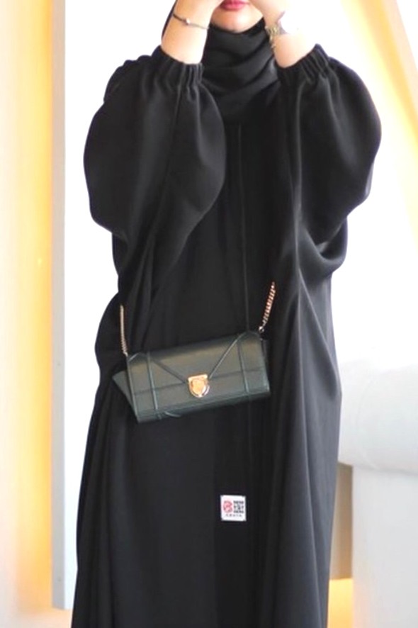 عباية كويتي ساترة فضفاضة
