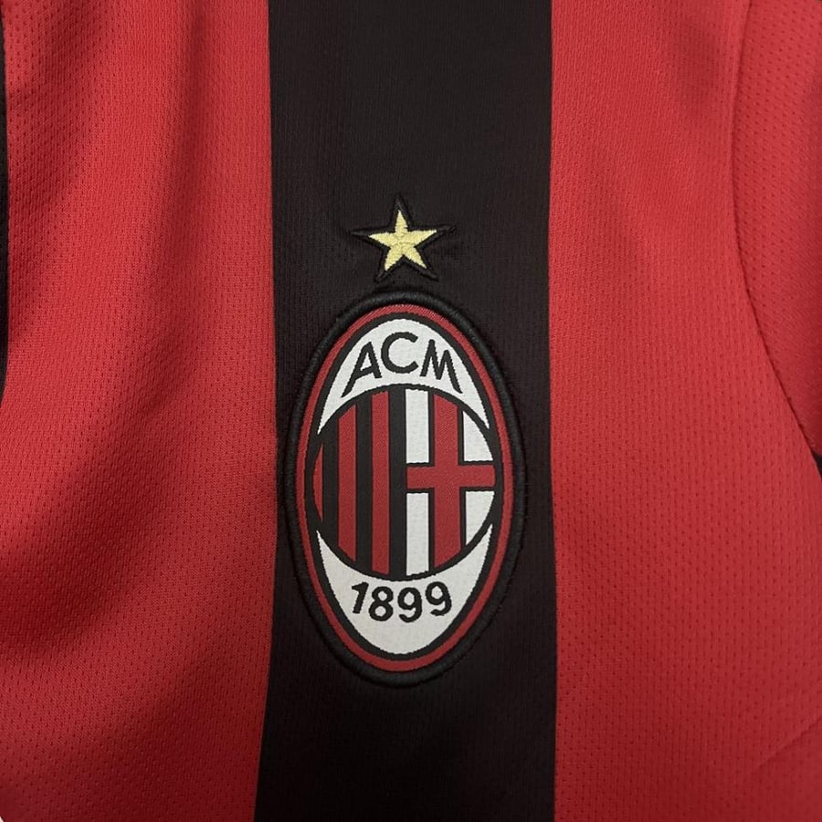 Milan kit for the 2003-2004 season, red