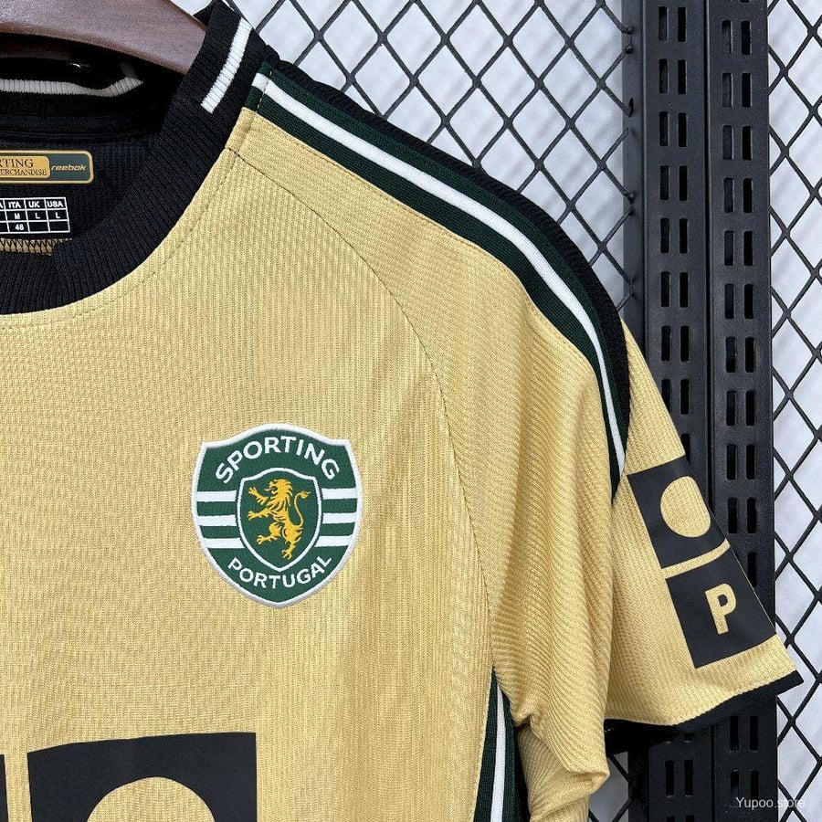 Sporting Lisbon set, 2000-2004 season, beige