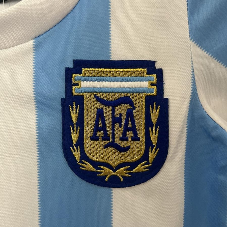 طقم منتخب الارجنتين موسم 1986 اطفال