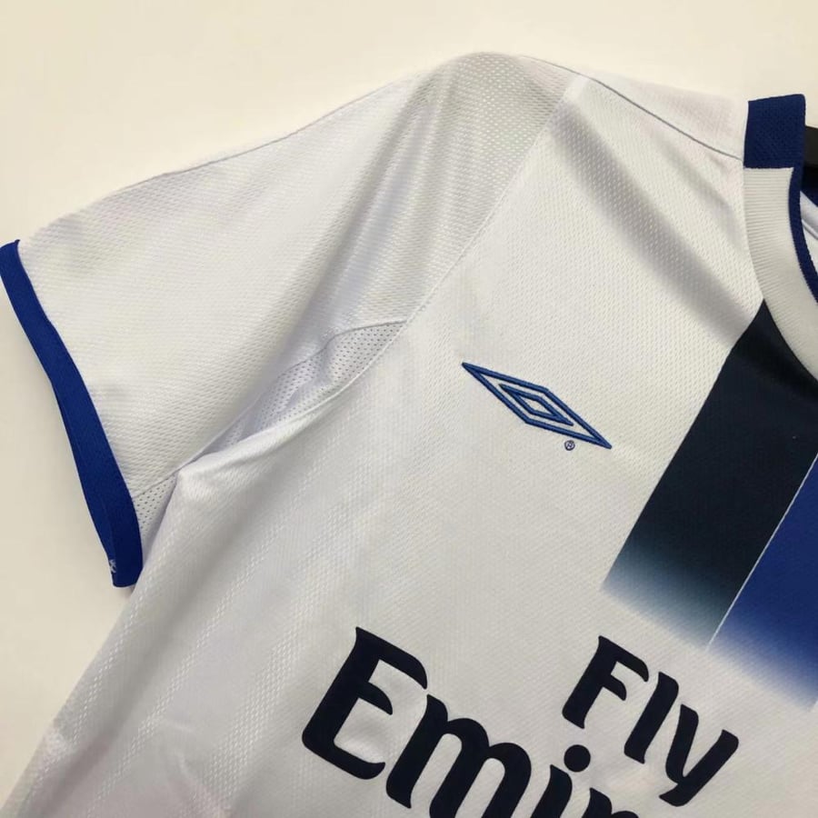 Chelsea set for the 2003-2004 season white
