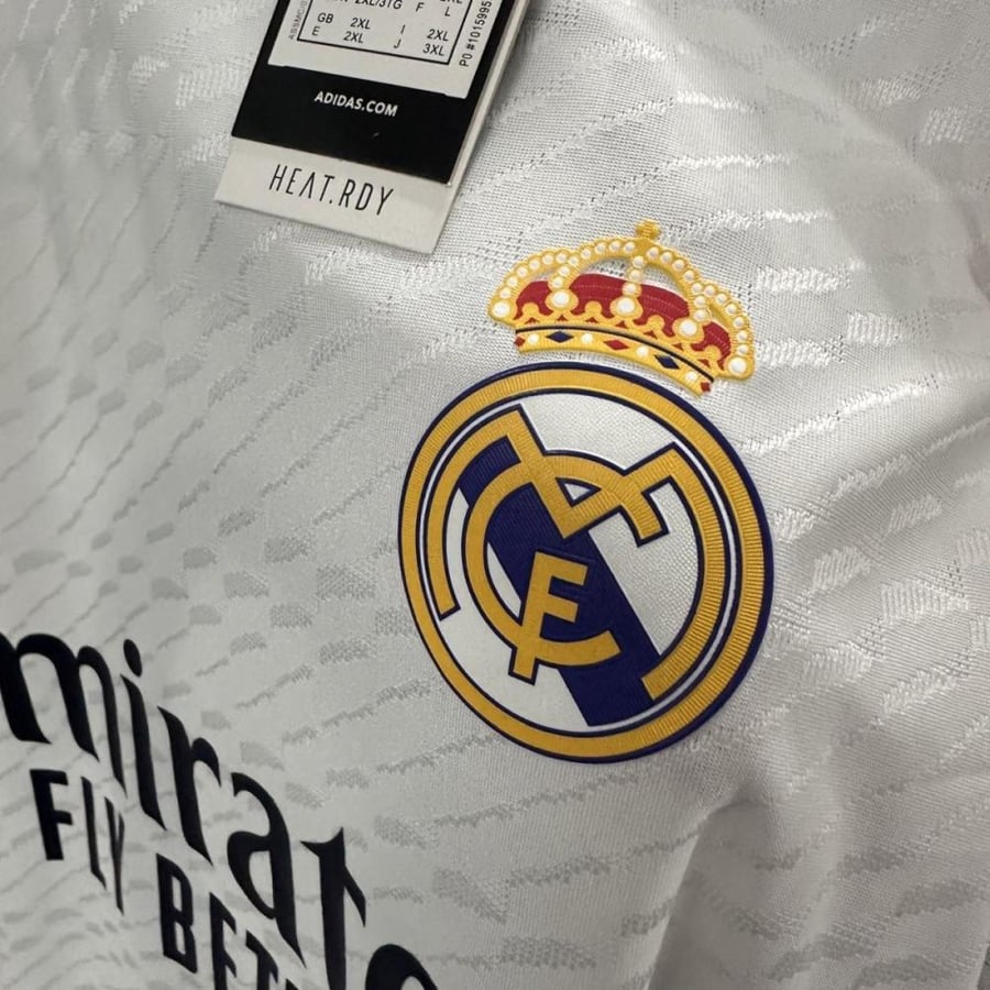طقم ريال مدريد الاساسي 2023-2024 كم طويل