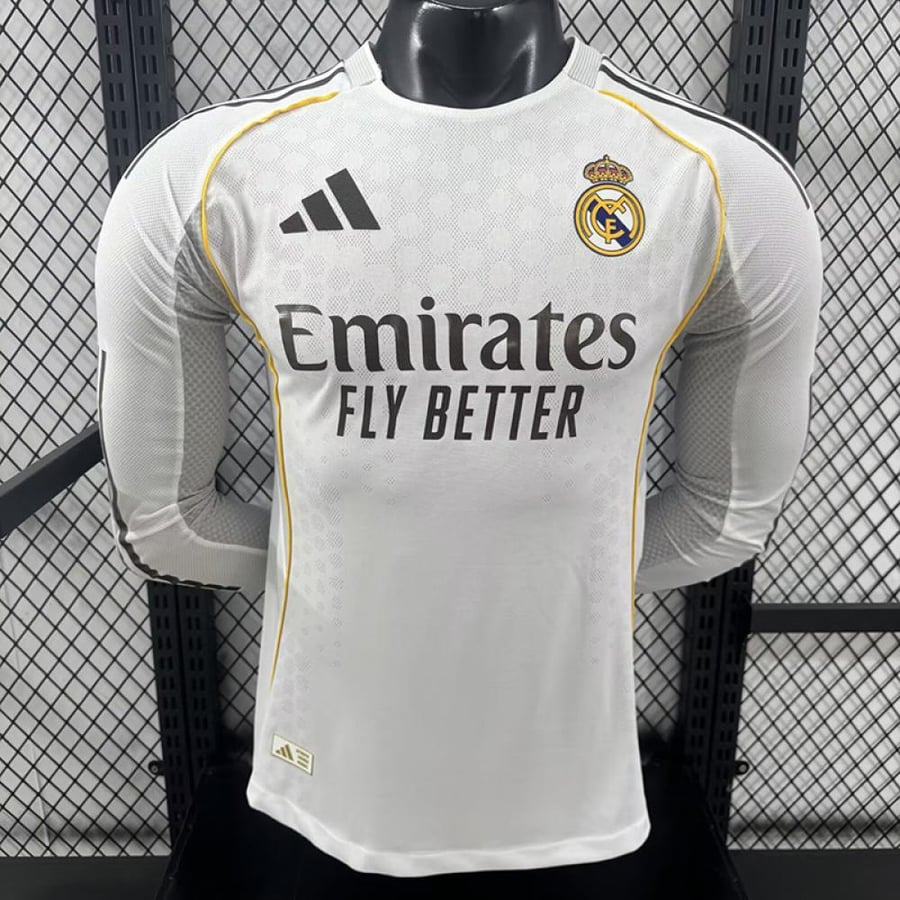 طقم ريال مدريد الاساسي 2025-2026 كم طويل