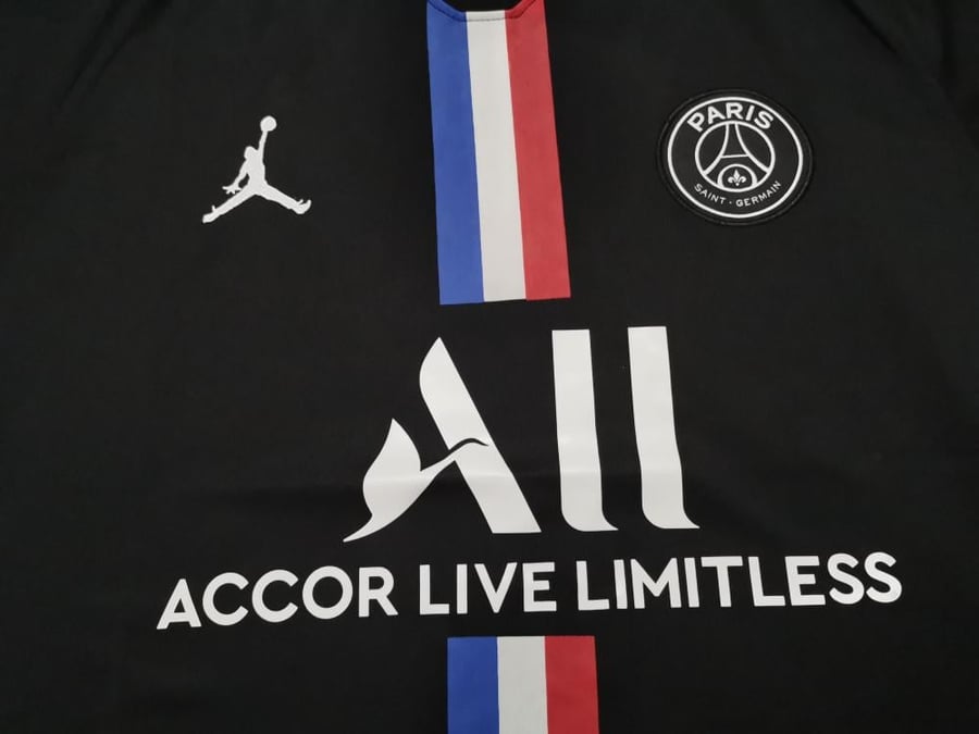 Paris Saint-Germain kit for the 2019-2020 season navy