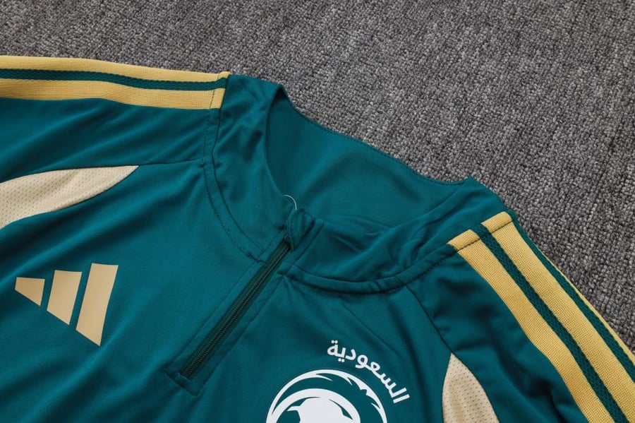 طقم تدريب شتوي المنتخب السعودي 2025-2026 اخضر