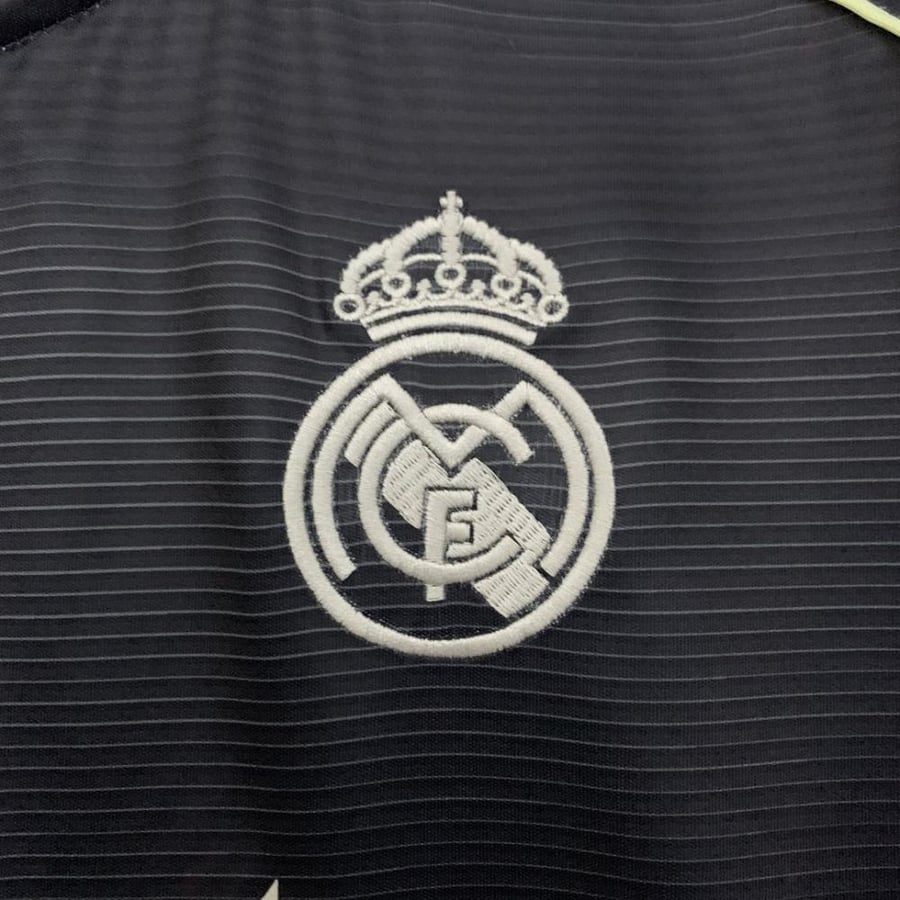 طقم ريال مدريد الاحتياطي 2025-2026 مقاس جامبو
