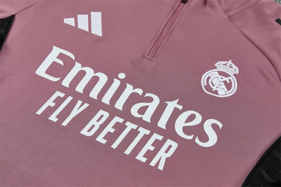 طقم تدريب شتوي ريال مدريد 2025-2026 عنابي