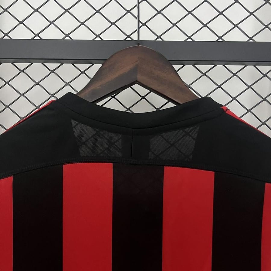 Milan kit for the 2003-2004 season, red