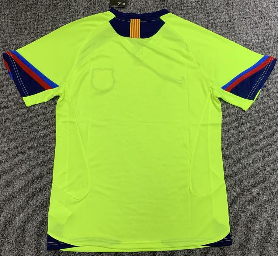 Barcelona team 2005-2006 season yellow