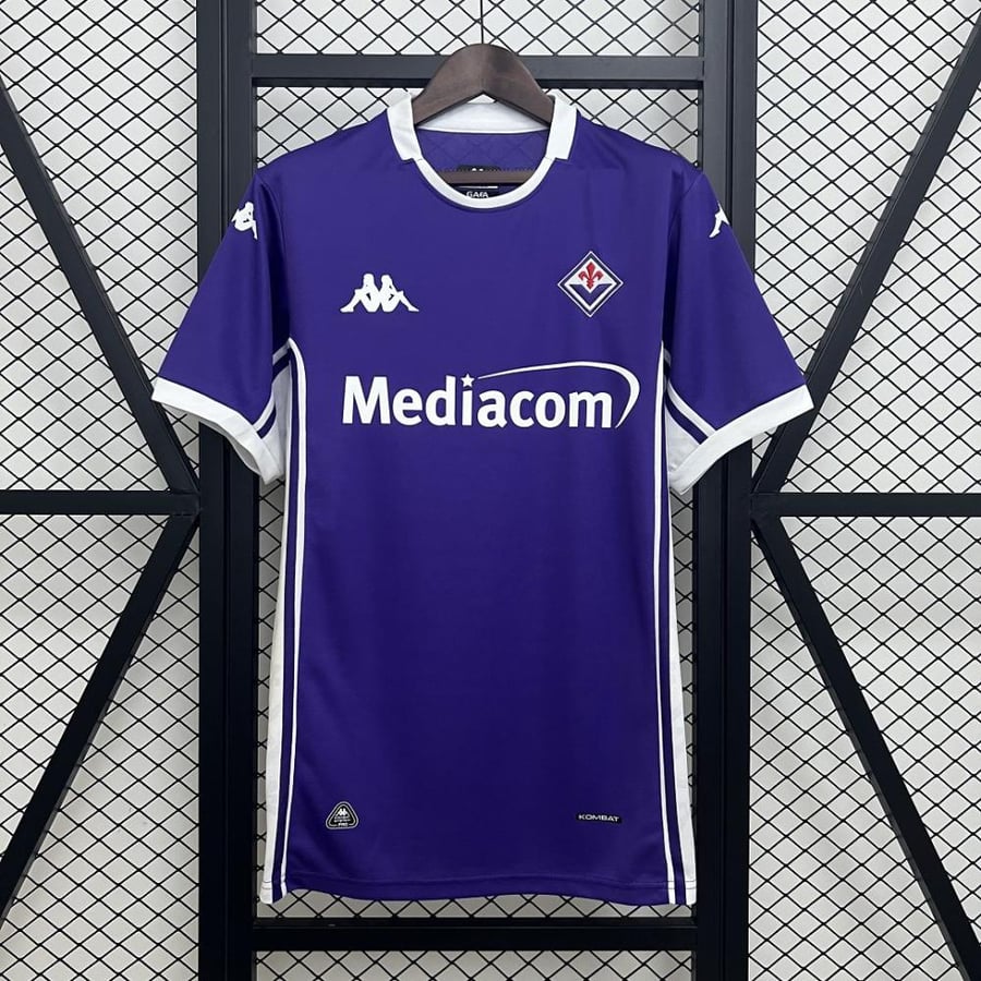 طقم فيورنتينا الاساسي 2025-2026
