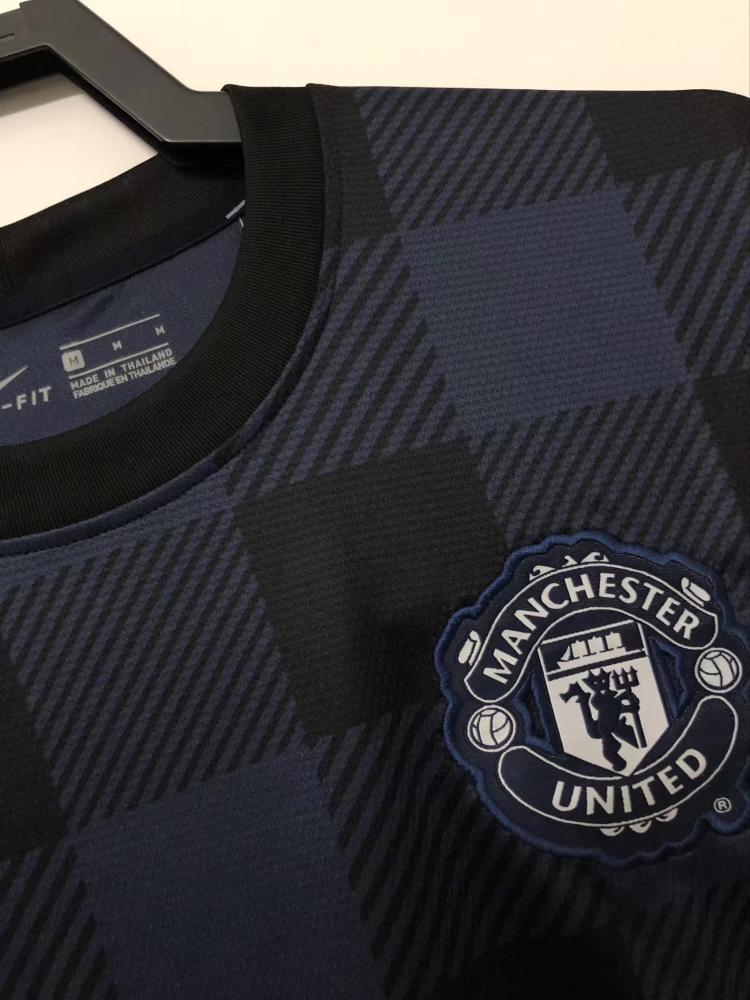 Manchester United kit for the 2013-2014 season, black