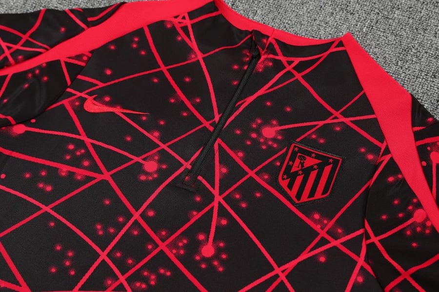 طقم تدريب شتوي اتلتيكو مدريد 2025-2026 اسود