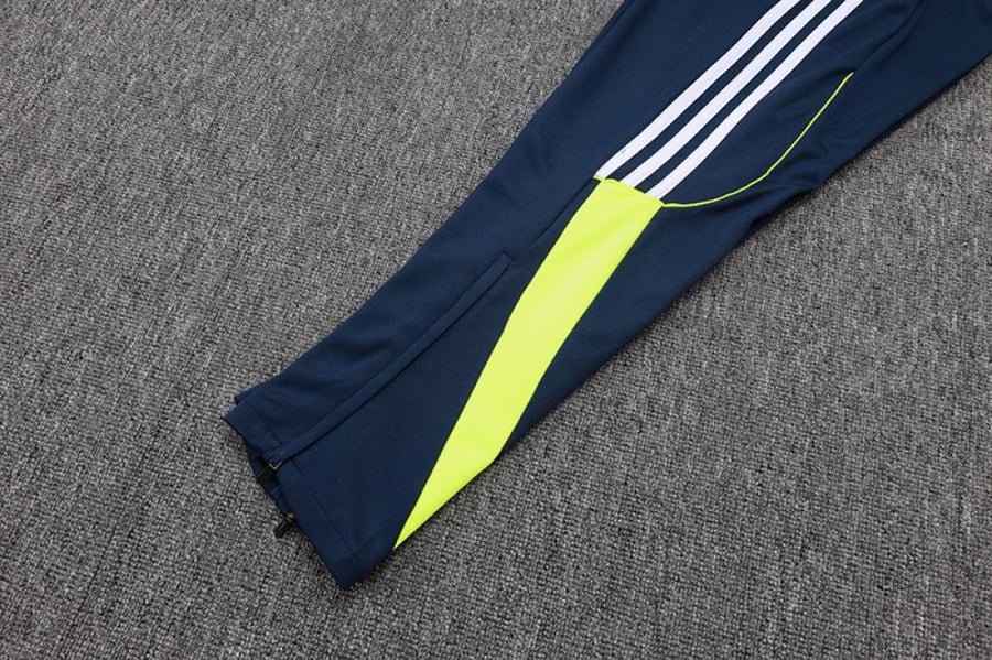 Winter training set Real Madrid 2025-2026 white
