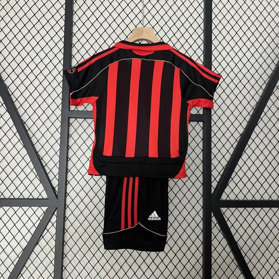 طقم ميلان موسم 2006-2007 اطفال (احمر)
