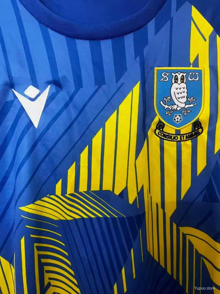 Sheffield Wijnaldum kit before the match 2025-2026