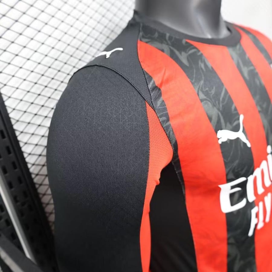 طقم ميلان الاساسي 2025-2026 كم طويل