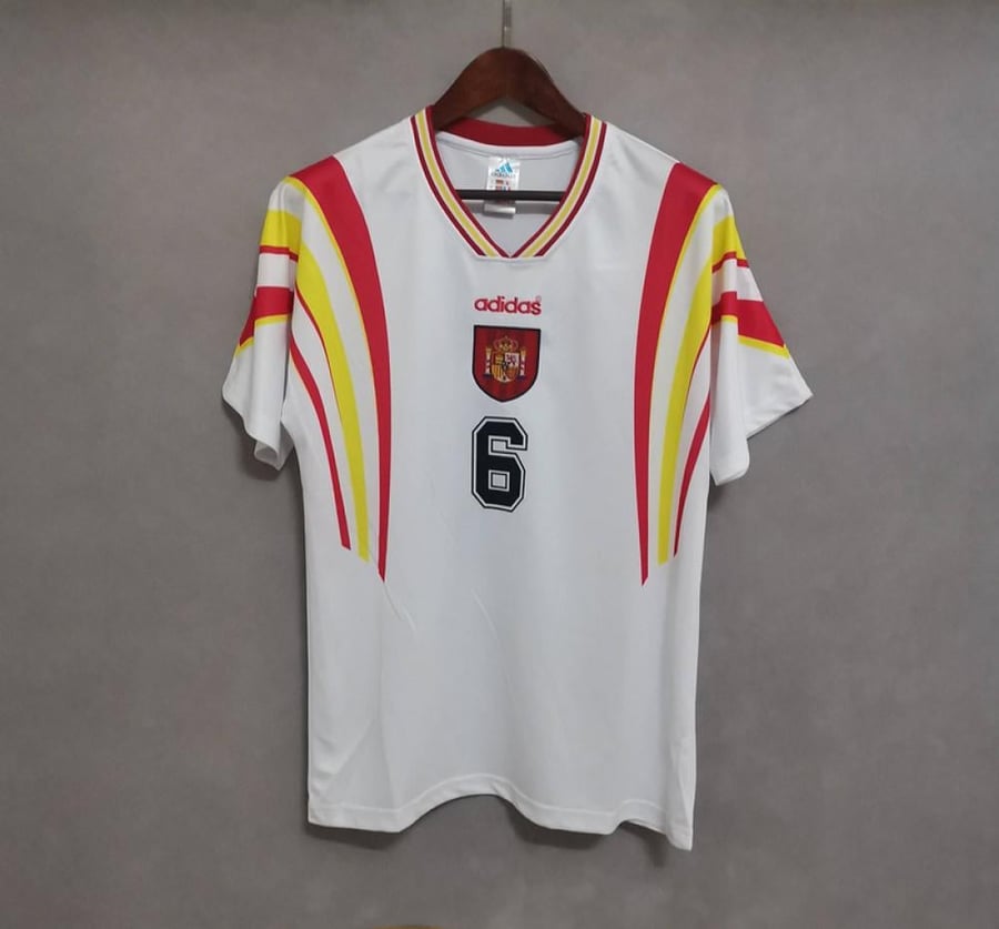 طقم منتخب اسبانيا موسم 1996 ابيض