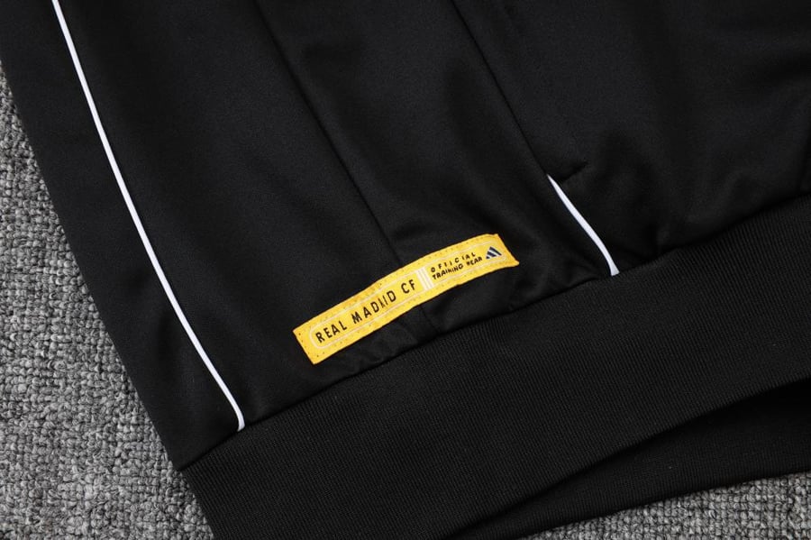 Winter training set Real Madrid 2025-2026 black full zip