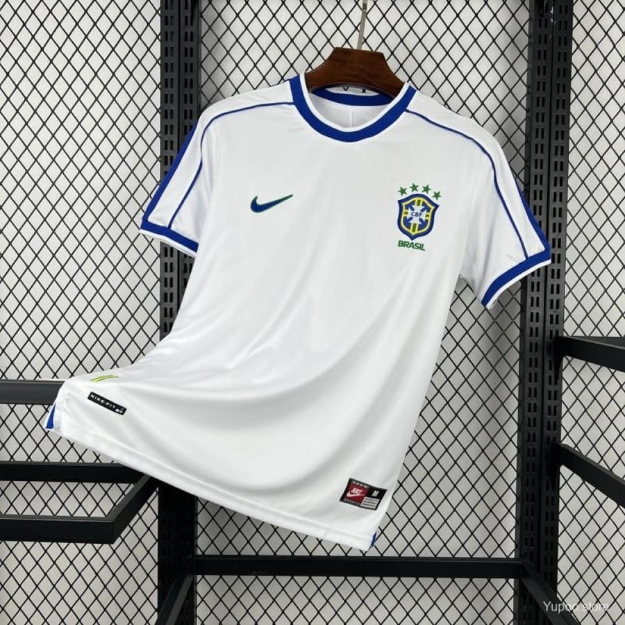 طقم منتخب البرازيل موسم 1998 ابيض